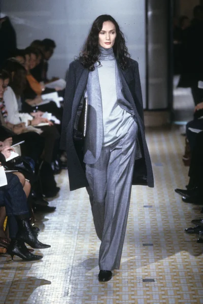 Look 13